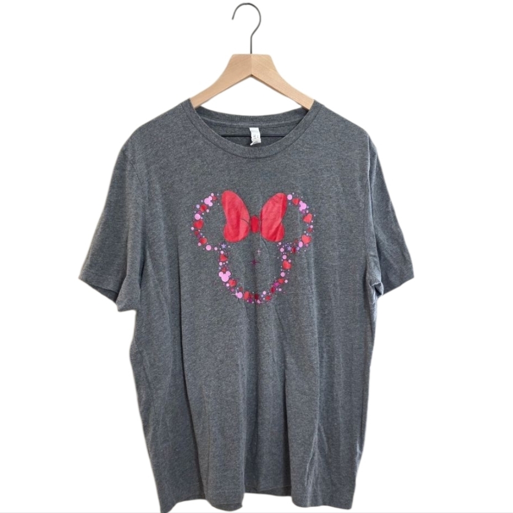 Minnie Mouse Hearts Tee Gray Women XL Disney Valentine Graphic Theme Park Style